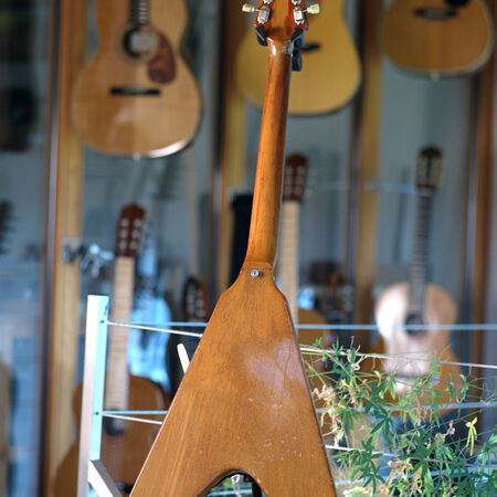 gibson-flying-v-1968-02.jpg